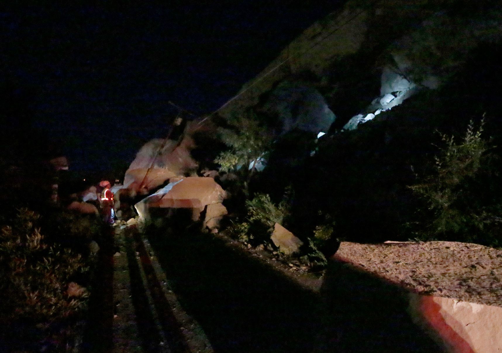 Rock slide on the Rims